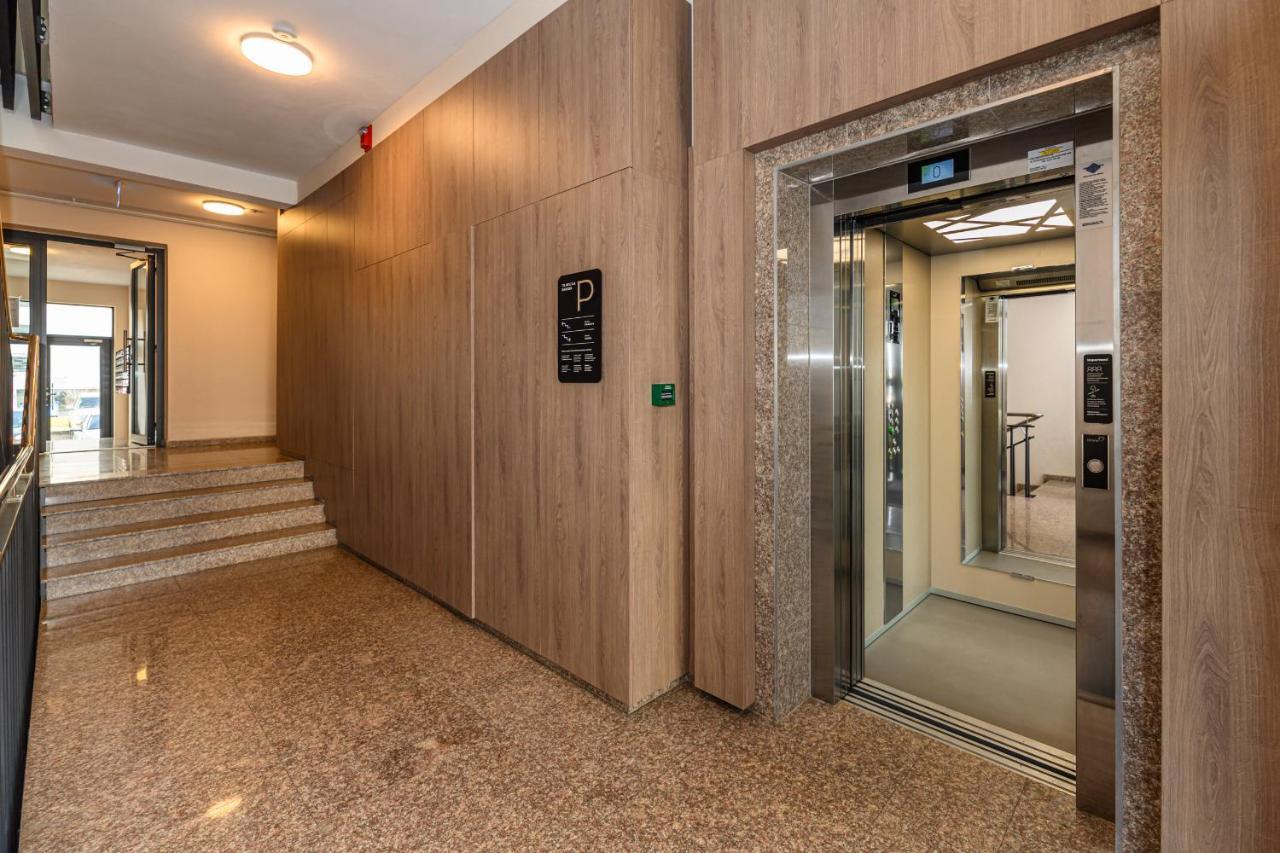 Elite Apartment 303 Брашов Экстерьер фото